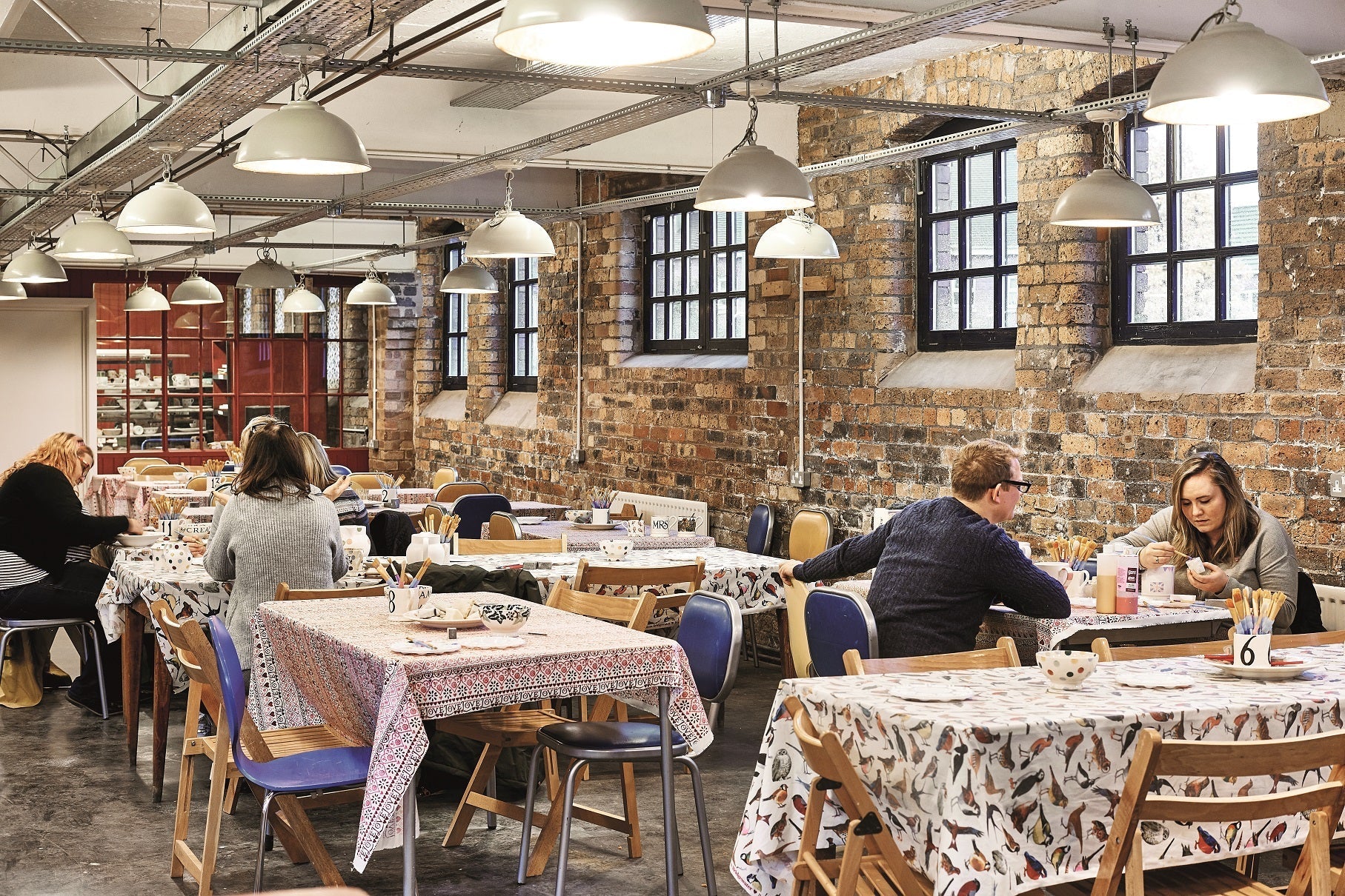 Breakfast, Decorating Studio & Factory Tour Experience - Image 7